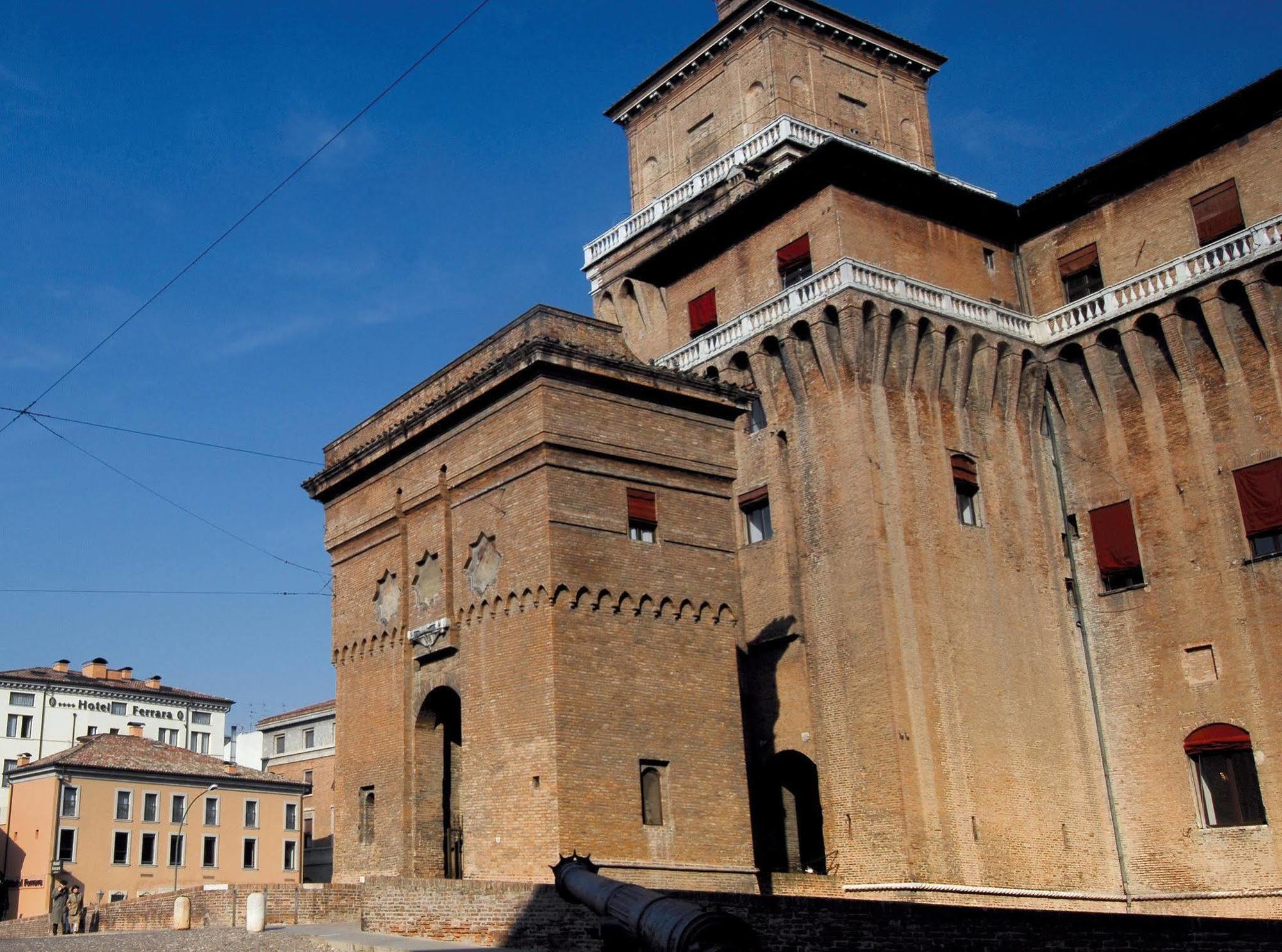 Mercure Ferrara Hotel Exterior foto